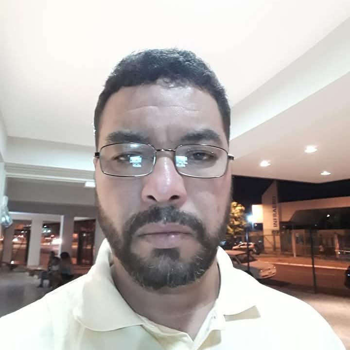 André